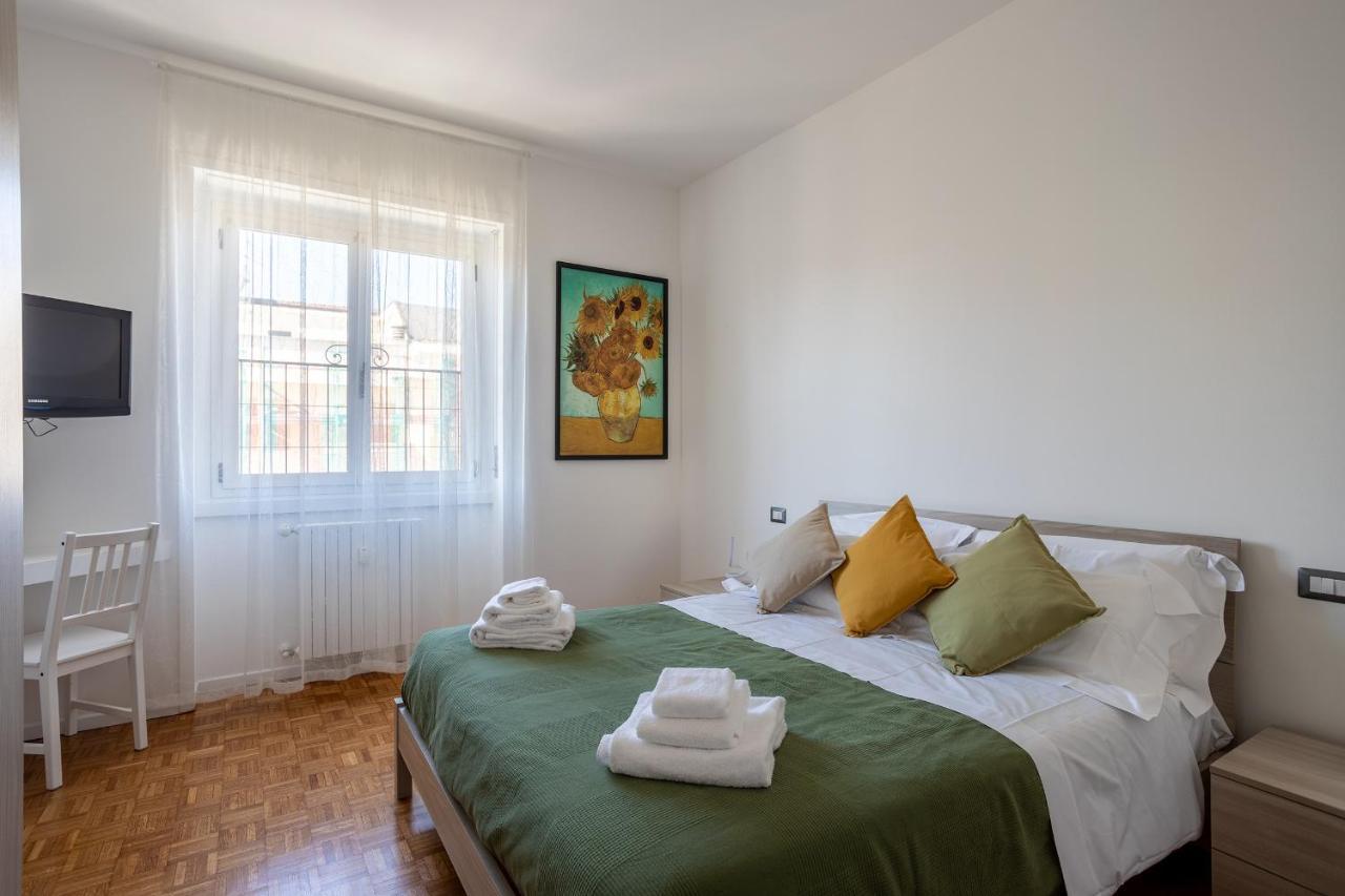 Milano City Apartments - Parking And Comfort - Spacious Apt Up To 8 Pax Eksteriør bilde