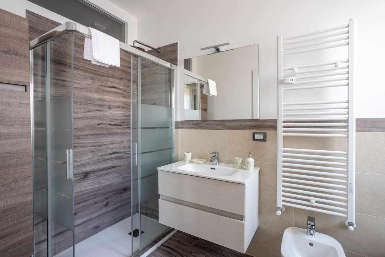 Milano City Apartments - Parking And Comfort - Spacious Apt Up To 8 Pax Eksteriør bilde
