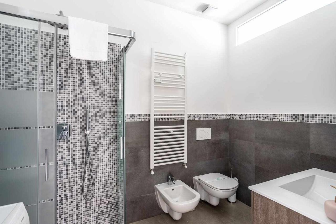Milano City Apartments - Parking And Comfort - Spacious Apt Up To 8 Pax Eksteriør bilde