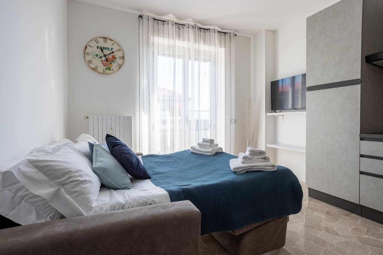 Milano City Apartments - Parking And Comfort - Spacious Apt Up To 8 Pax Eksteriør bilde