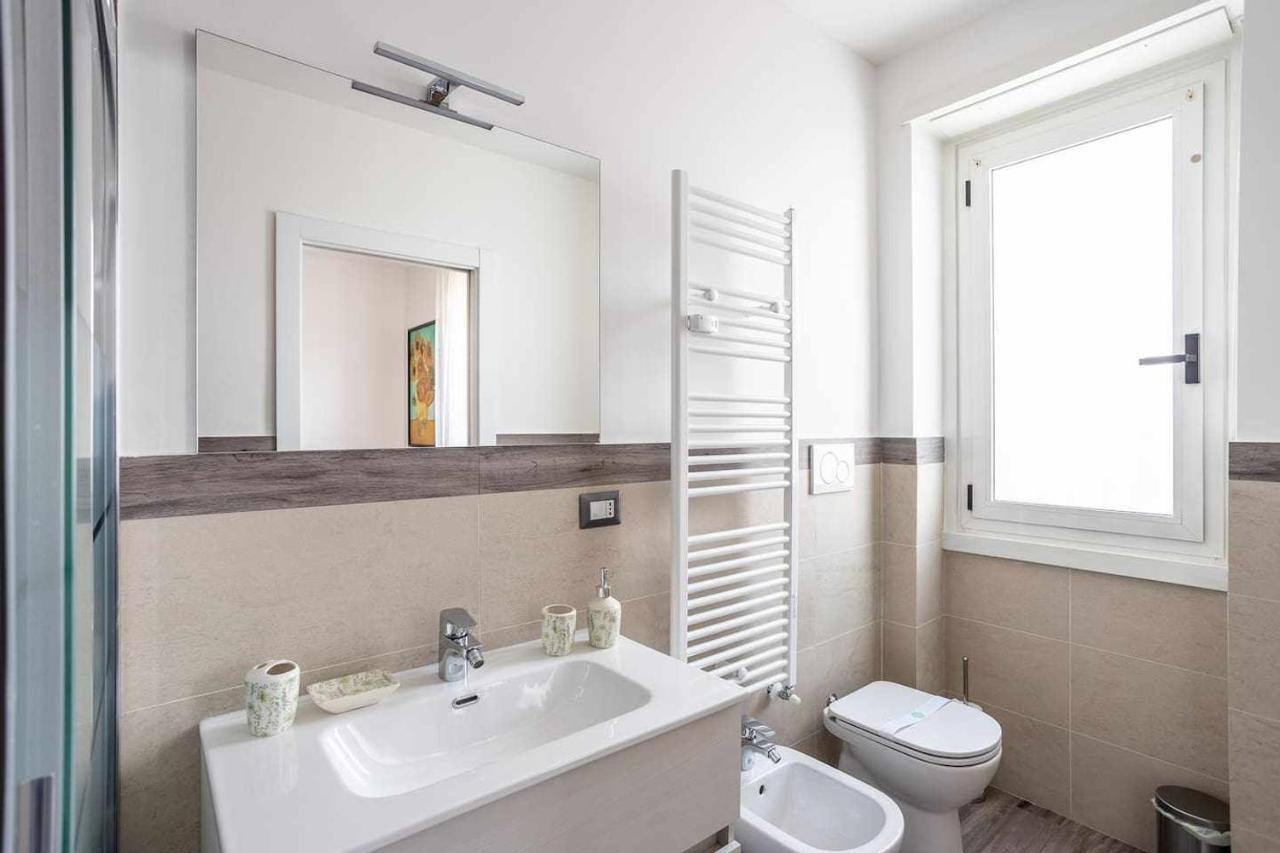 Milano City Apartments - Parking And Comfort - Spacious Apt Up To 8 Pax Eksteriør bilde