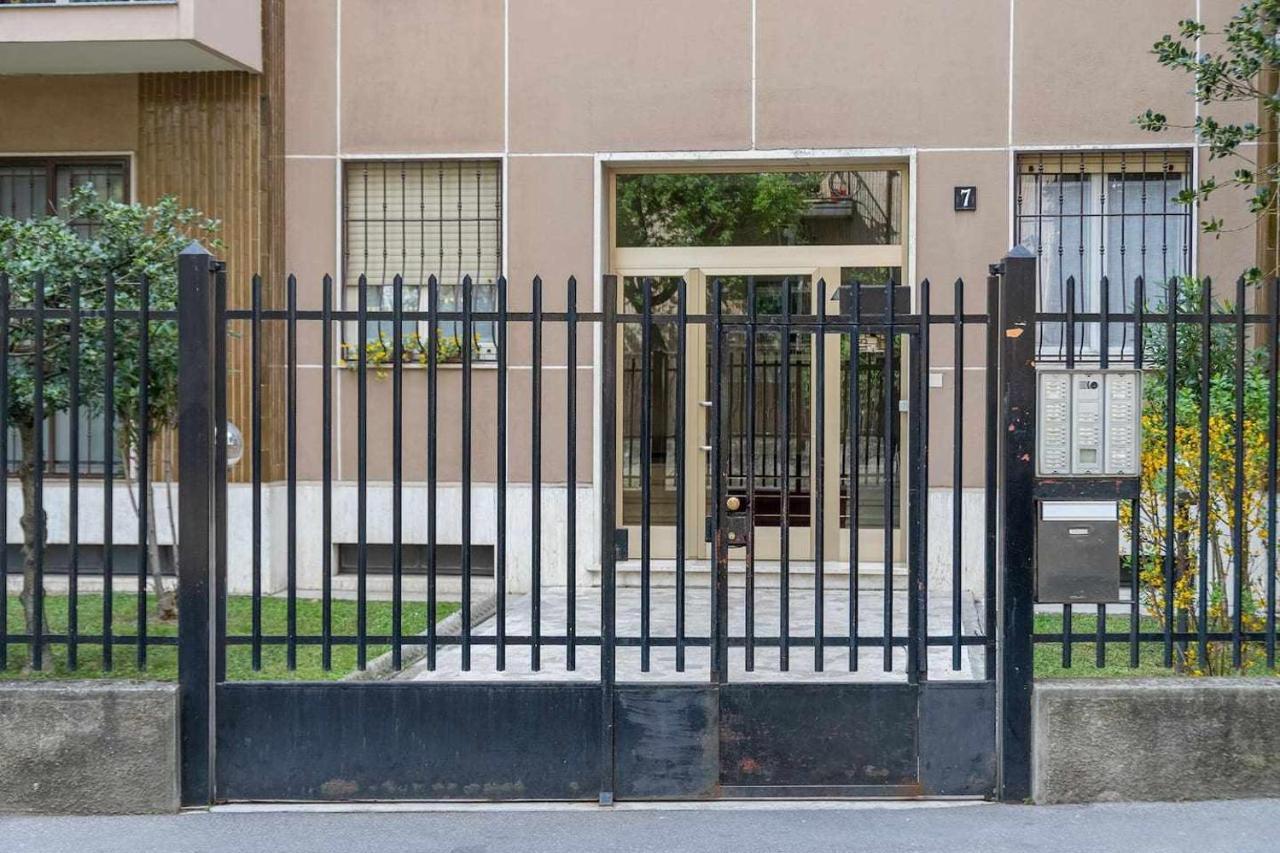 Milano City Apartments - Parking And Comfort - Spacious Apt Up To 8 Pax Eksteriør bilde